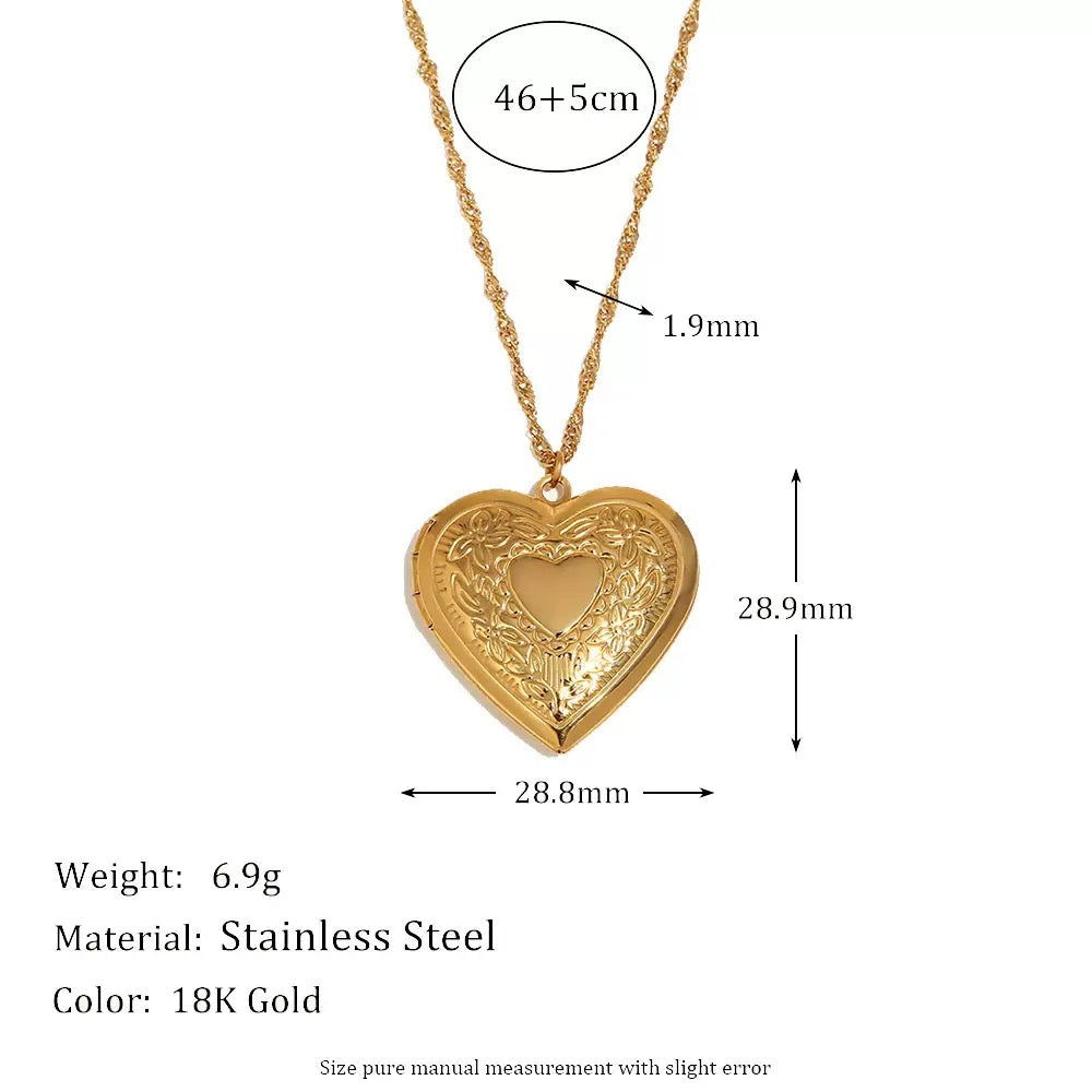 Collier près du cœur